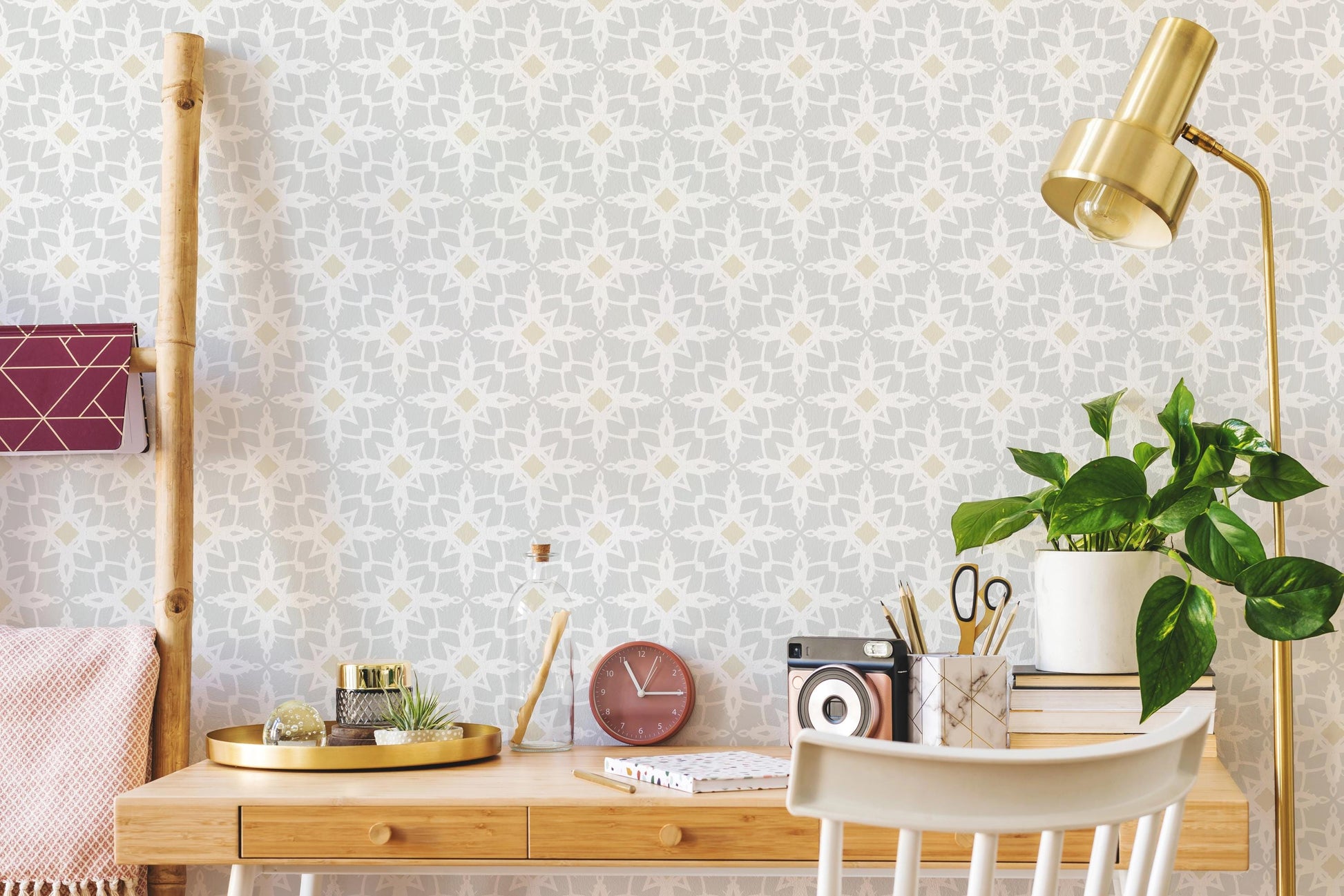 Geometric Starburst Wallpaper