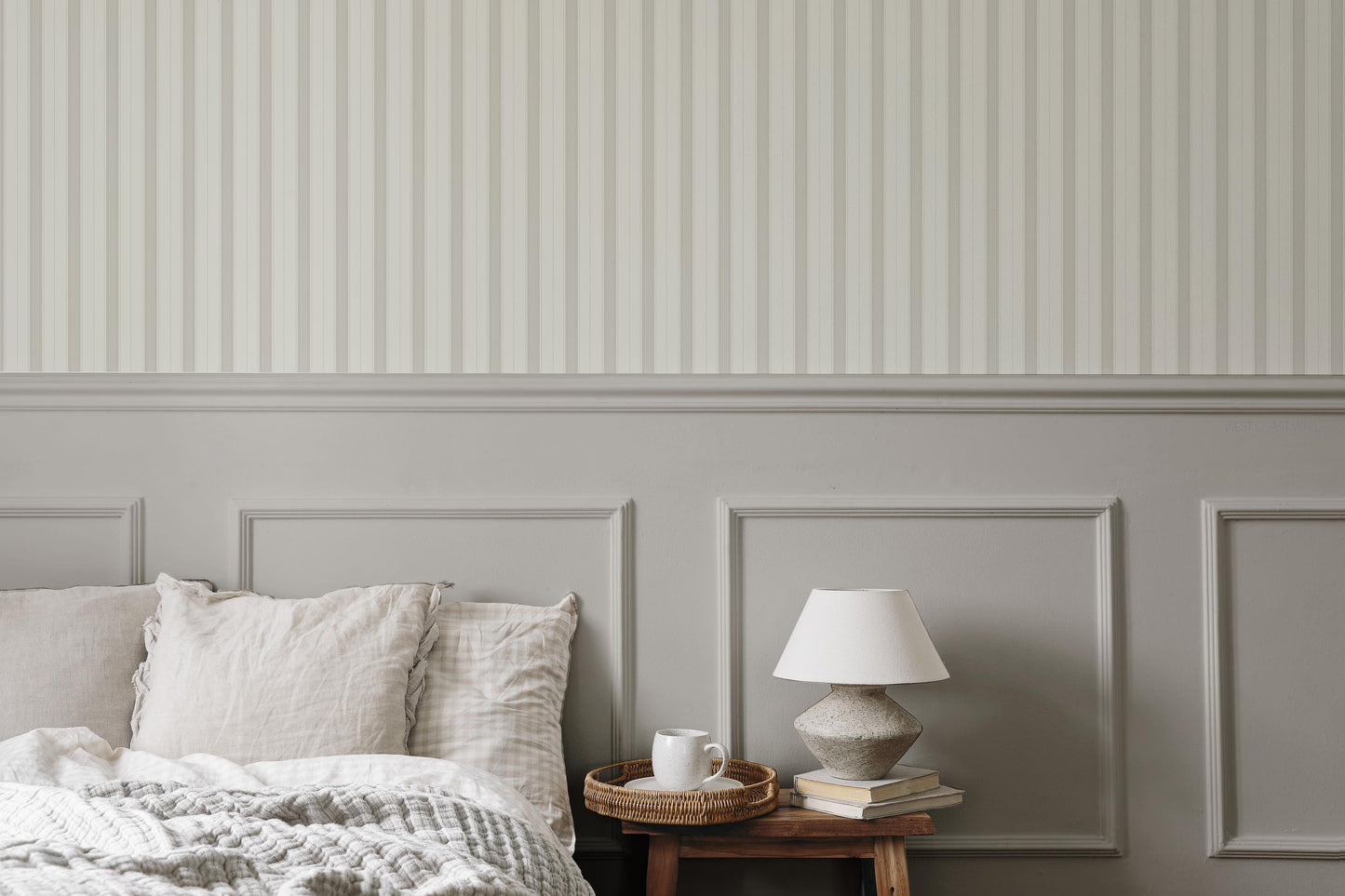 Calming Vintage Stripe Wallpaper / Custom Color Wallpaper / Striped Wallpaper / Pinstripe Wallpaper / Vintage Pinstripes