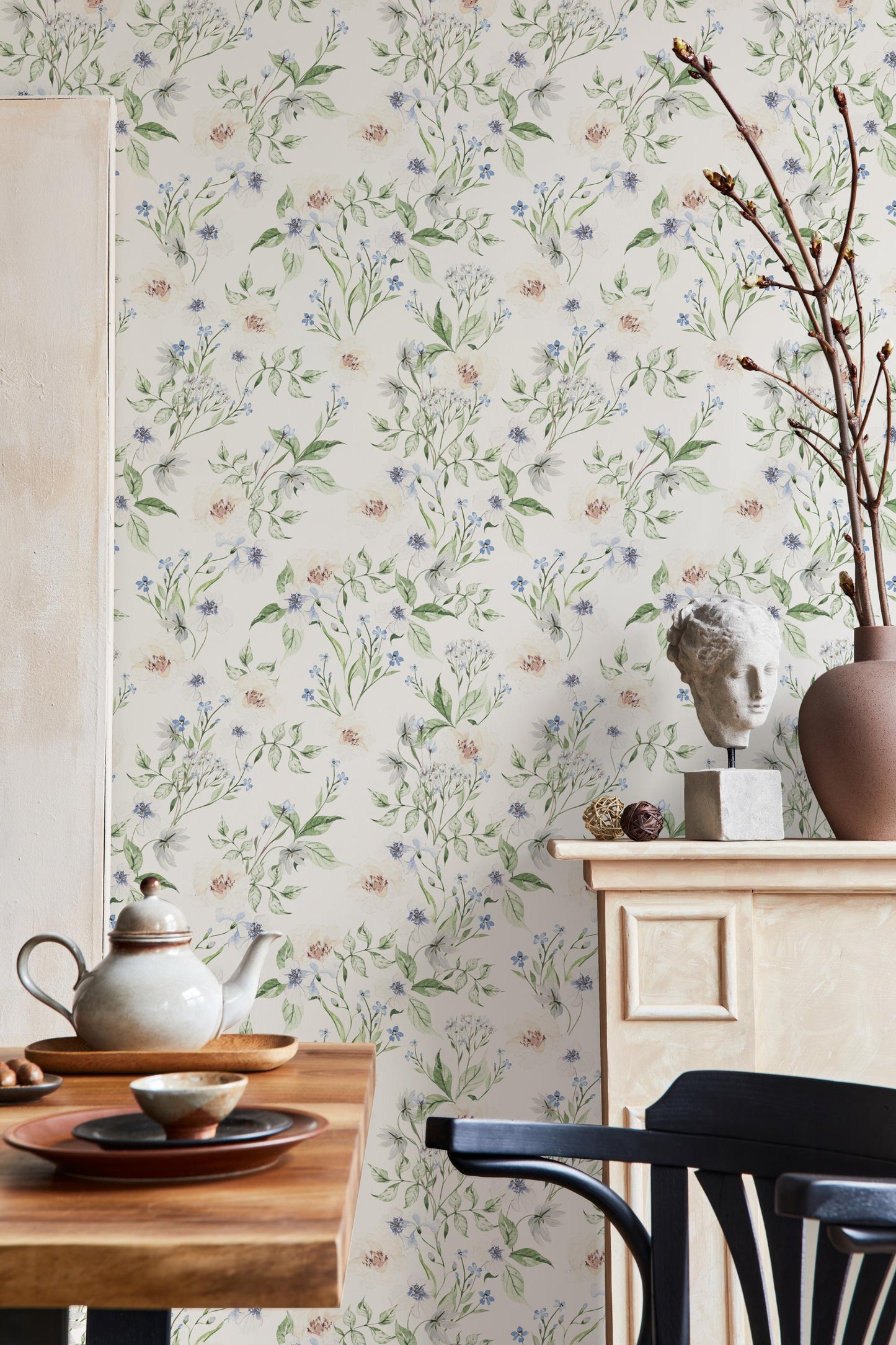 Lilly Wildflower Wallpaper / Floral Wallpaper / Botanical Wallpaper / Feature Wall