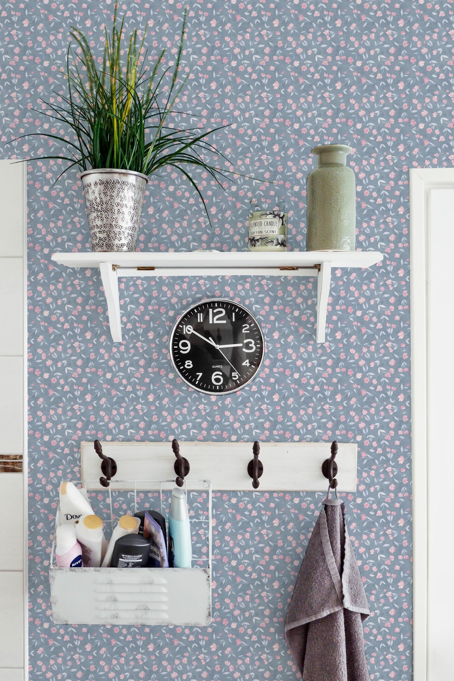 Tousled Tulips x Michelle Austin / Hand Painted Wallpaper / Feature Wall / Custom Wallpaper