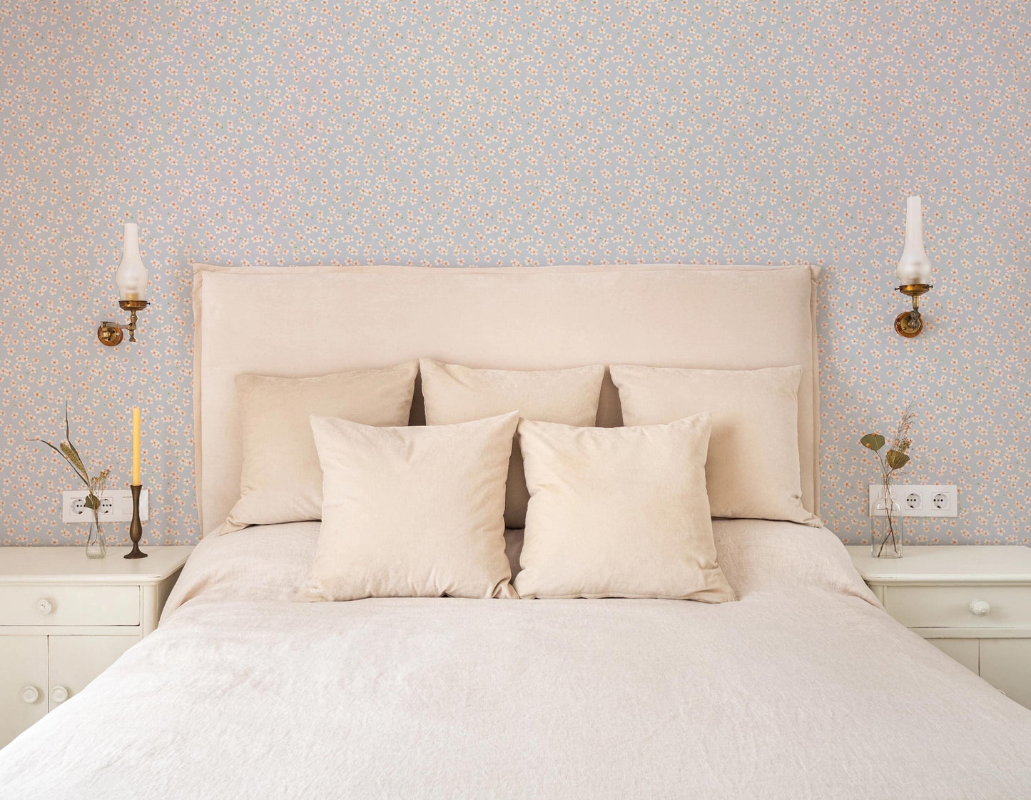 Dainty Daisies x Michelle Austin / Hand Painted Wallpaper / Feature Wall / Custom Wallpaper / Dainty Floral Wallpaper