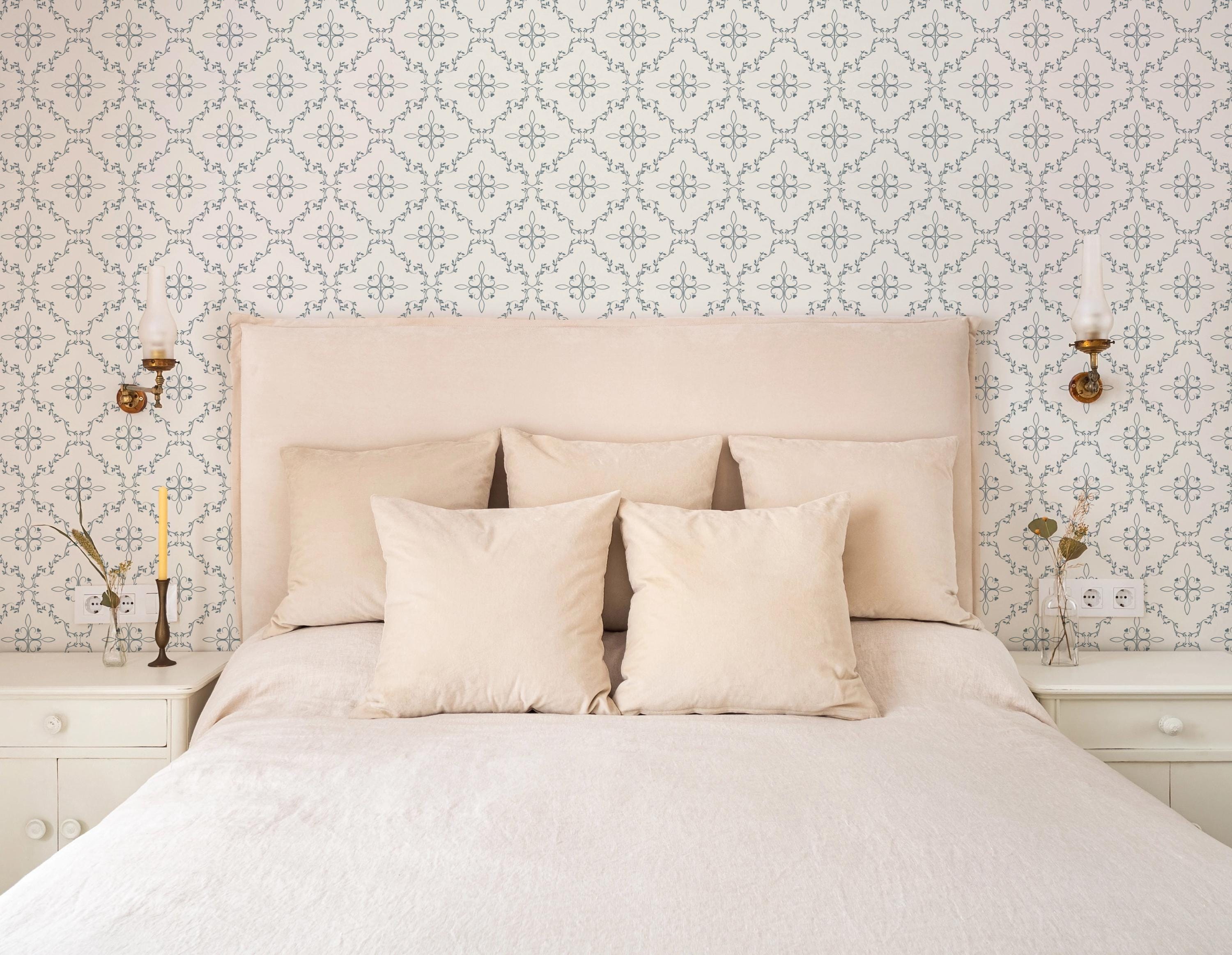 Wrought Iron Lattice x Lisee Ree Designs / Classic Wallpaper / Lattice Wallpaper / Hand Drawn Wallpaper / Geometric Wallpaper