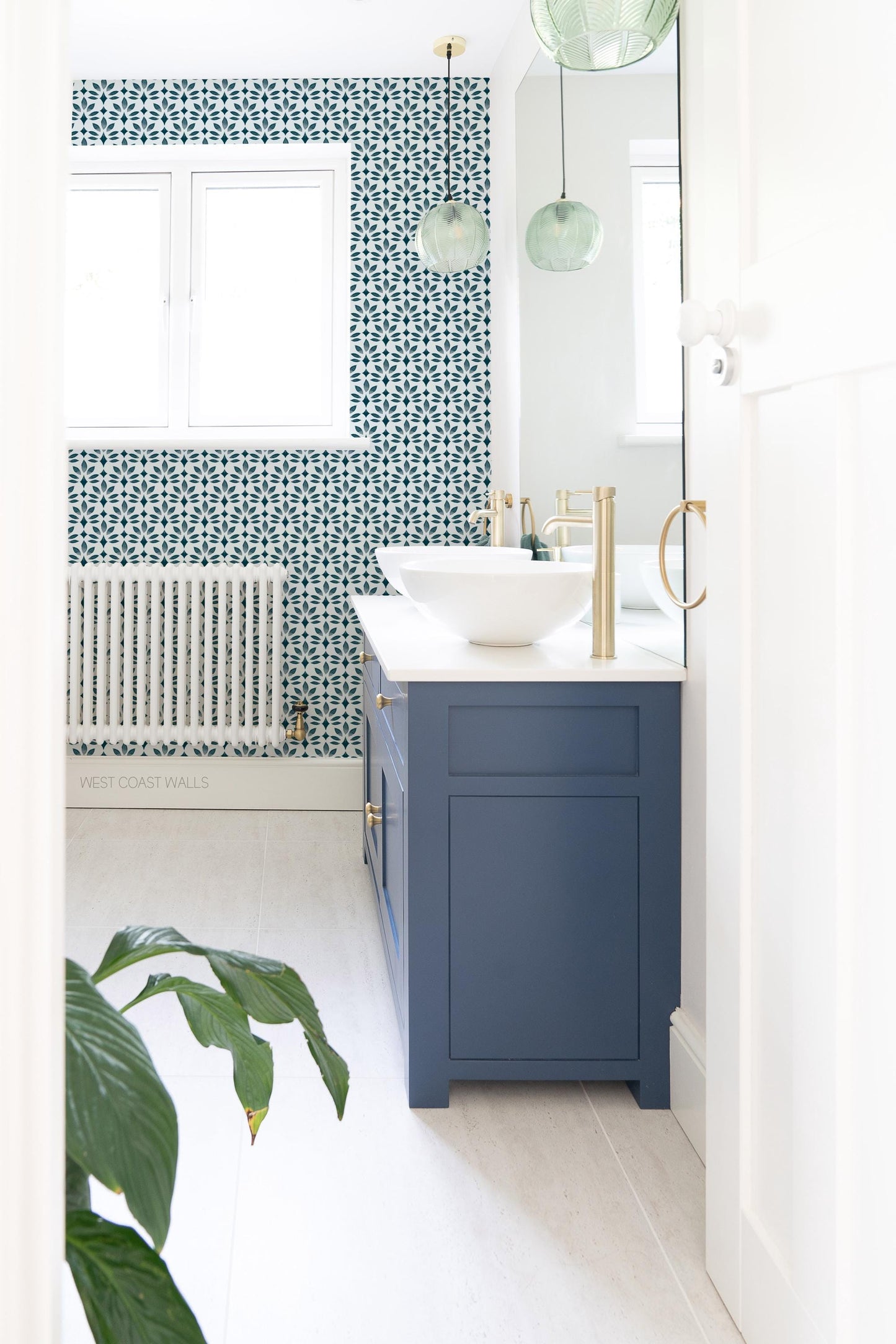 Sea Spray x Lisee Ree Designs / Classic Wallpaper / Geometric Wallpaper / Hand Drawn Wallpaper