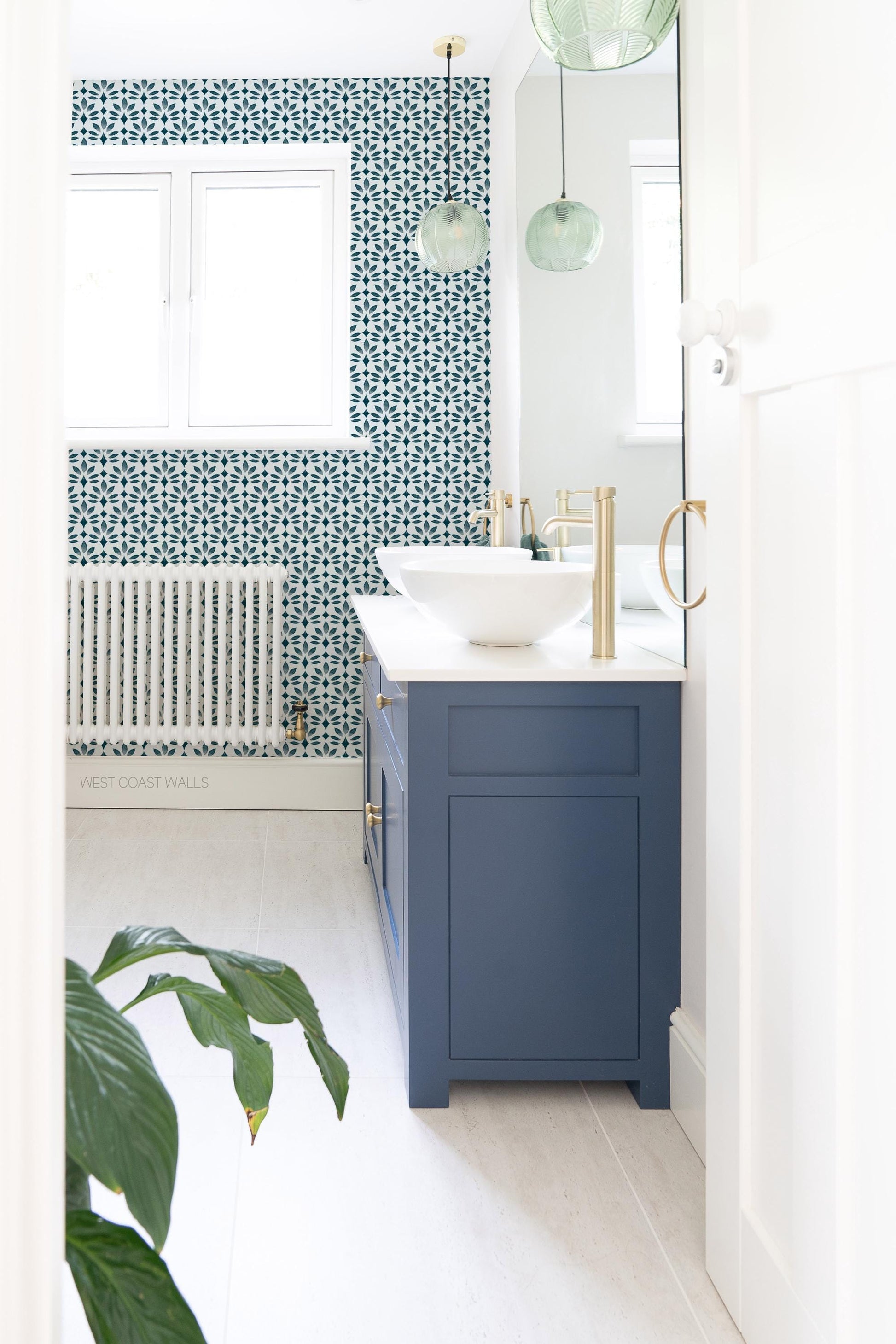 Sea Spray x Lisee Ree Designs / Classic Wallpaper / Geometric Wallpaper / Hand Drawn Wallpaper