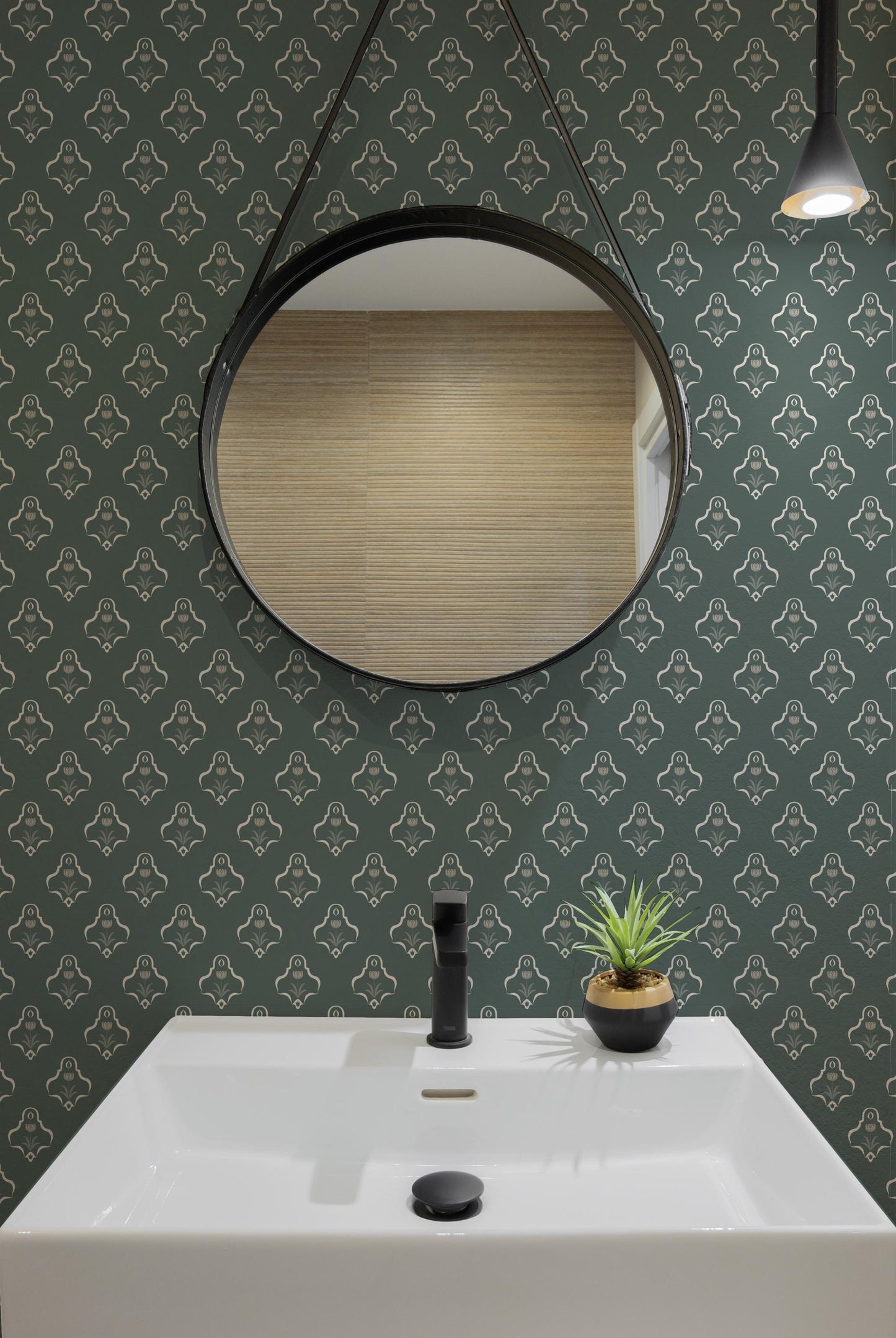 Mission Tulips x Lisee Ree Designs / Classic Wallpaper / Lattice Wallpaper / Hand Drawn Wallpaper / Floral Motif