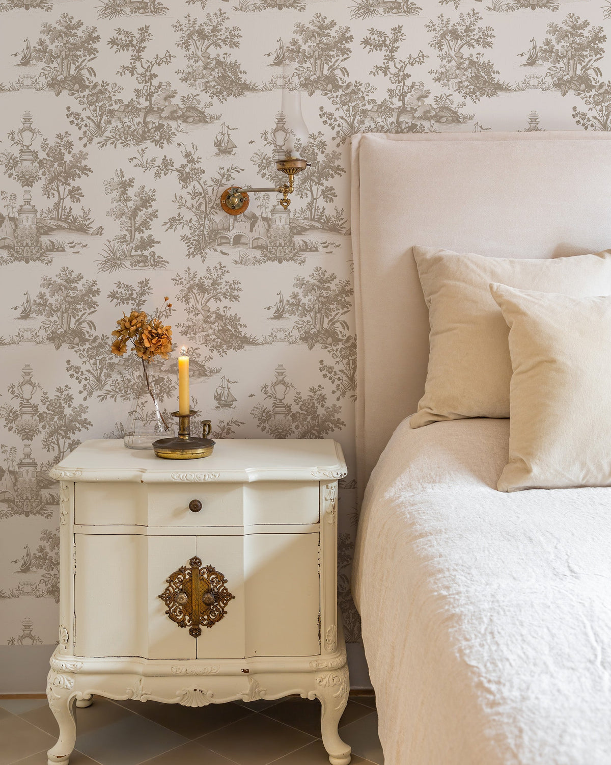 Neutral Countryside Toile Wallpaper